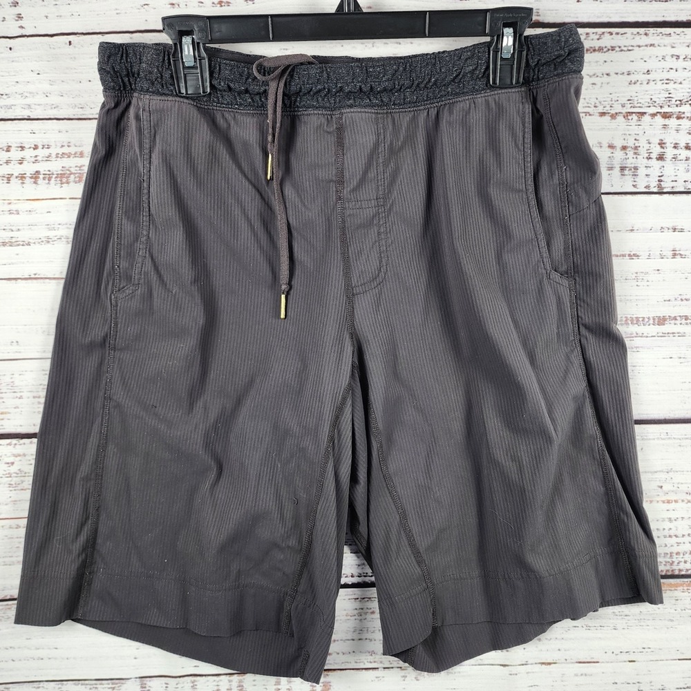Lululemon Pace Breaker Shorts Large Regular Fit Gray Striped Lined Athletic